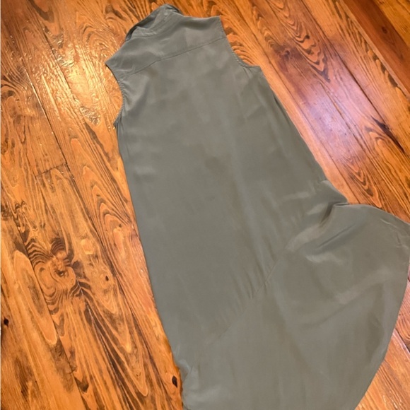 Equipment is 100% Silk Camouflage Olive Green Tira Asymmetrical Dress XS - Picture 2 of 12